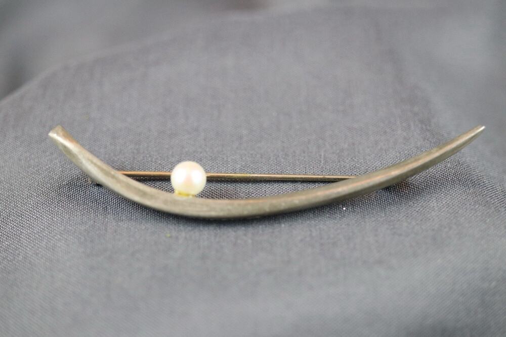 V intage Sterling Silver Modernist Crescent Bar Brooch with Pearl Accen